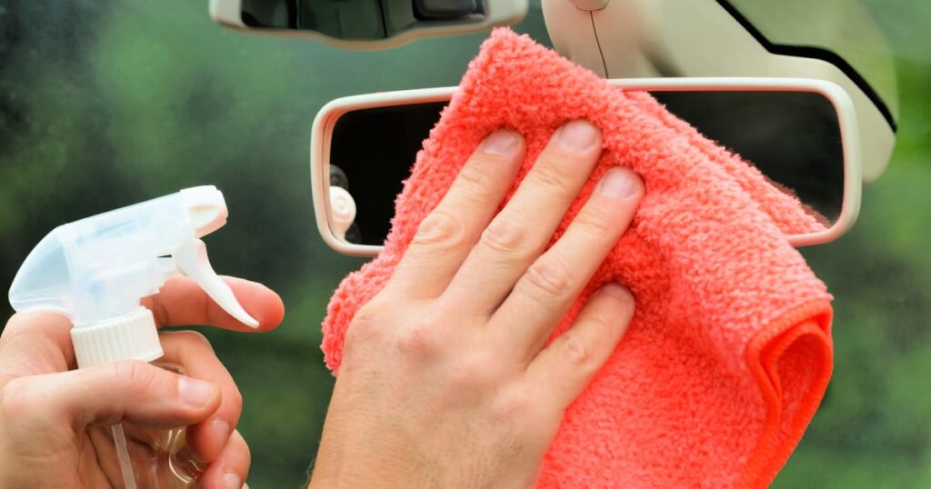 Limpiar el Interior de tu Coche como un Profesional